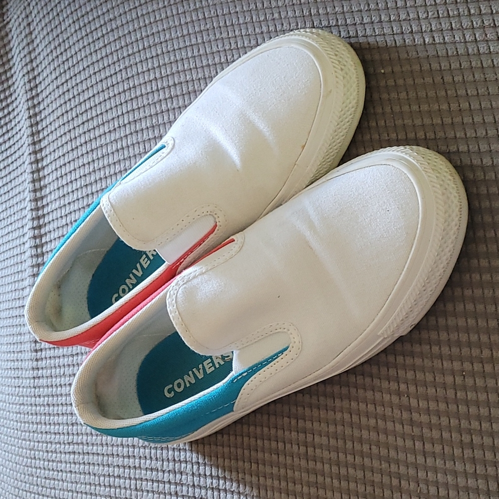 EUC - Converse - Slip On Sneakers